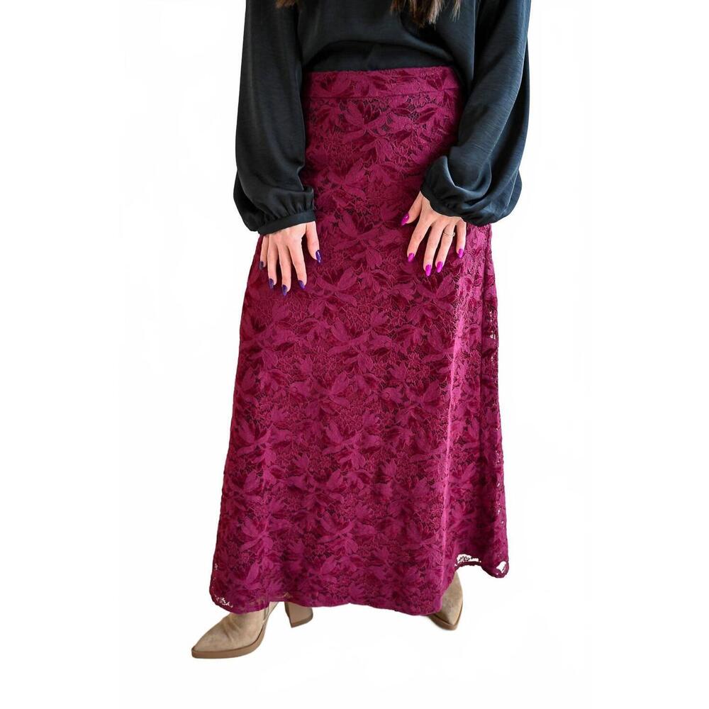 NEW FRNCH mermaid avenue lace maxi skirt in deep wine
